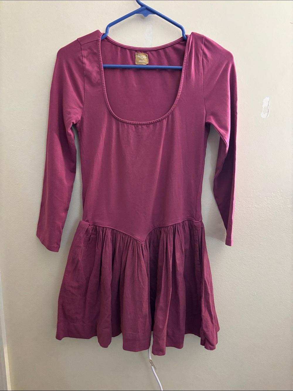Long-Sleeve Scoop Neck Casual Dress in Berry Pink